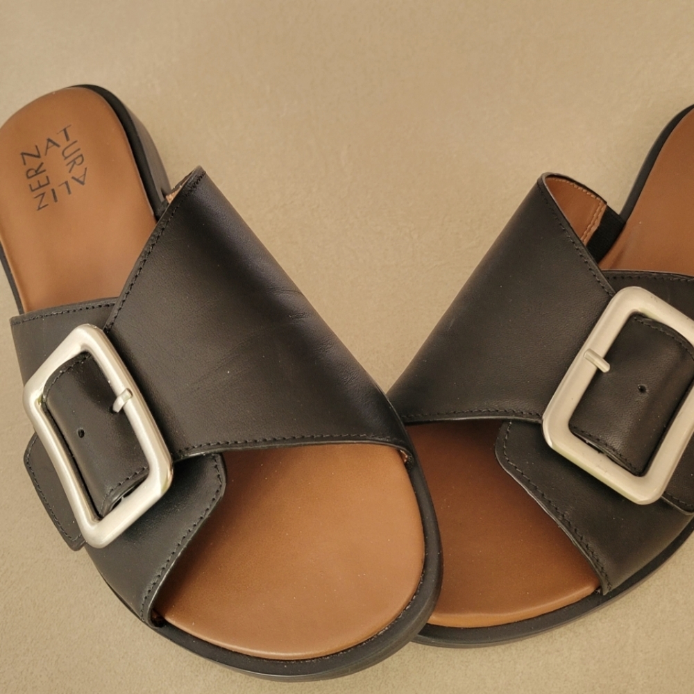 Naturalizer Slide, Forrest, Black Lea, size 8.5,  says Forrest but they are Blac